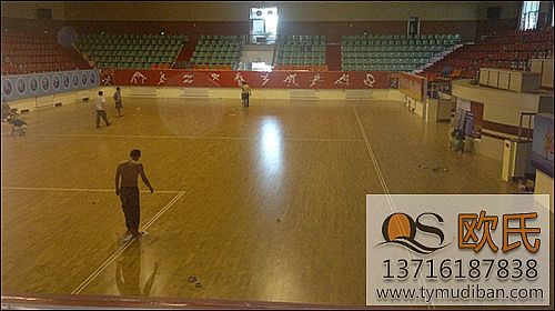 實(shí)木運(yùn)動地板,運(yùn)動木地板 實(shí)木運(yùn)動地板,運(yùn)動木地板