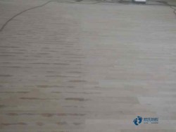 松木舞臺(tái)體育場(chǎng)館木地板施工團(tuán)隊(duì)